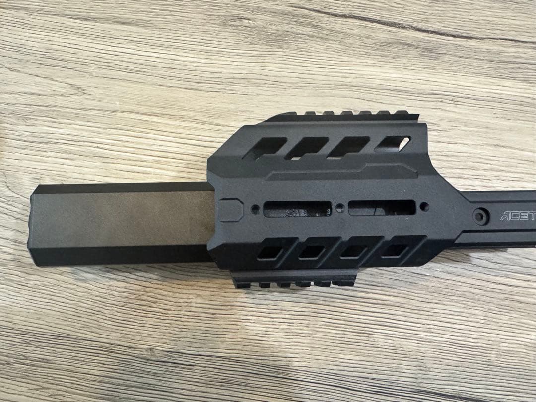 クリスベクター VIK II ハンドガード＆silencerCoサプレッサー