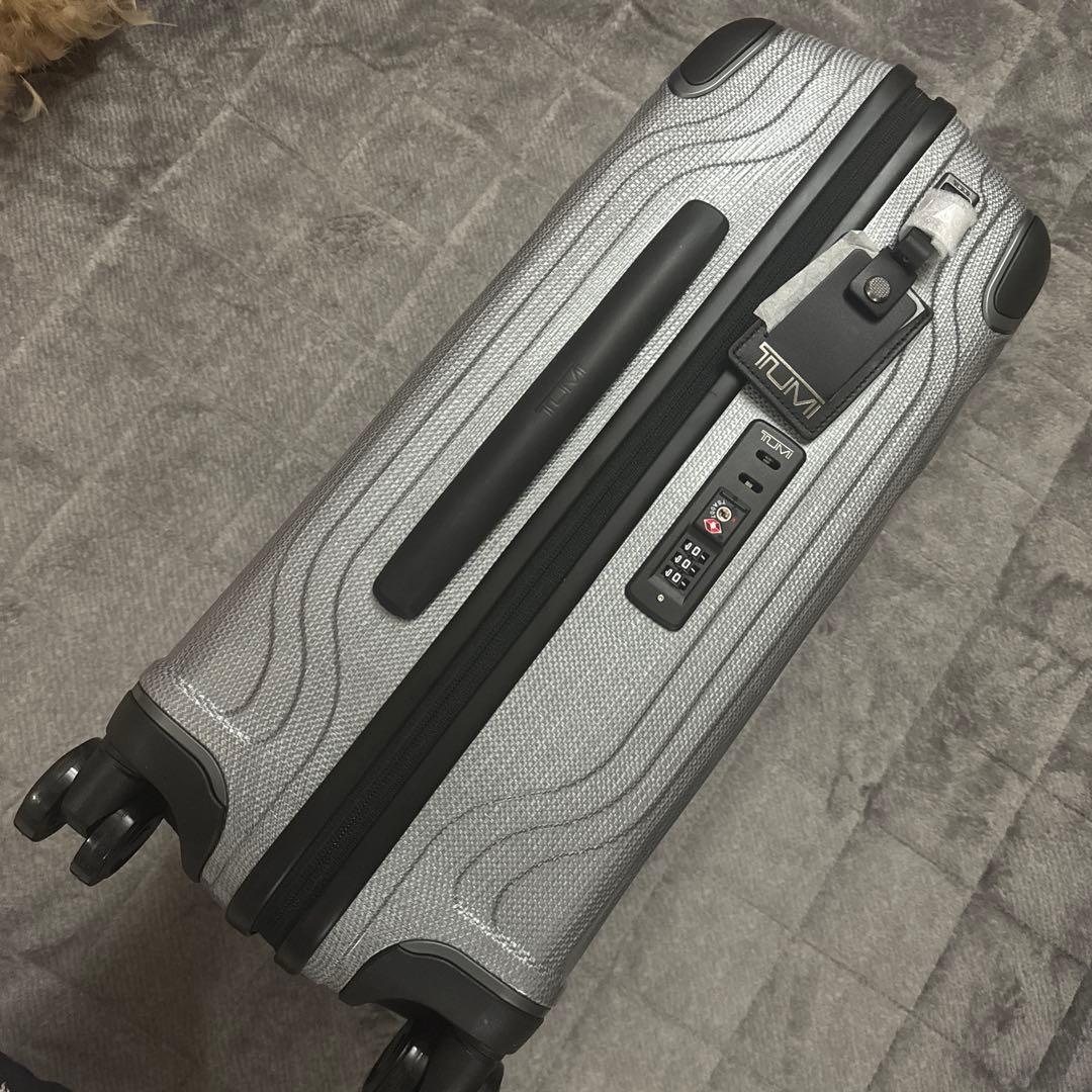 新品未使用　TUMI LATITUDE ドテラ　キャリーケース