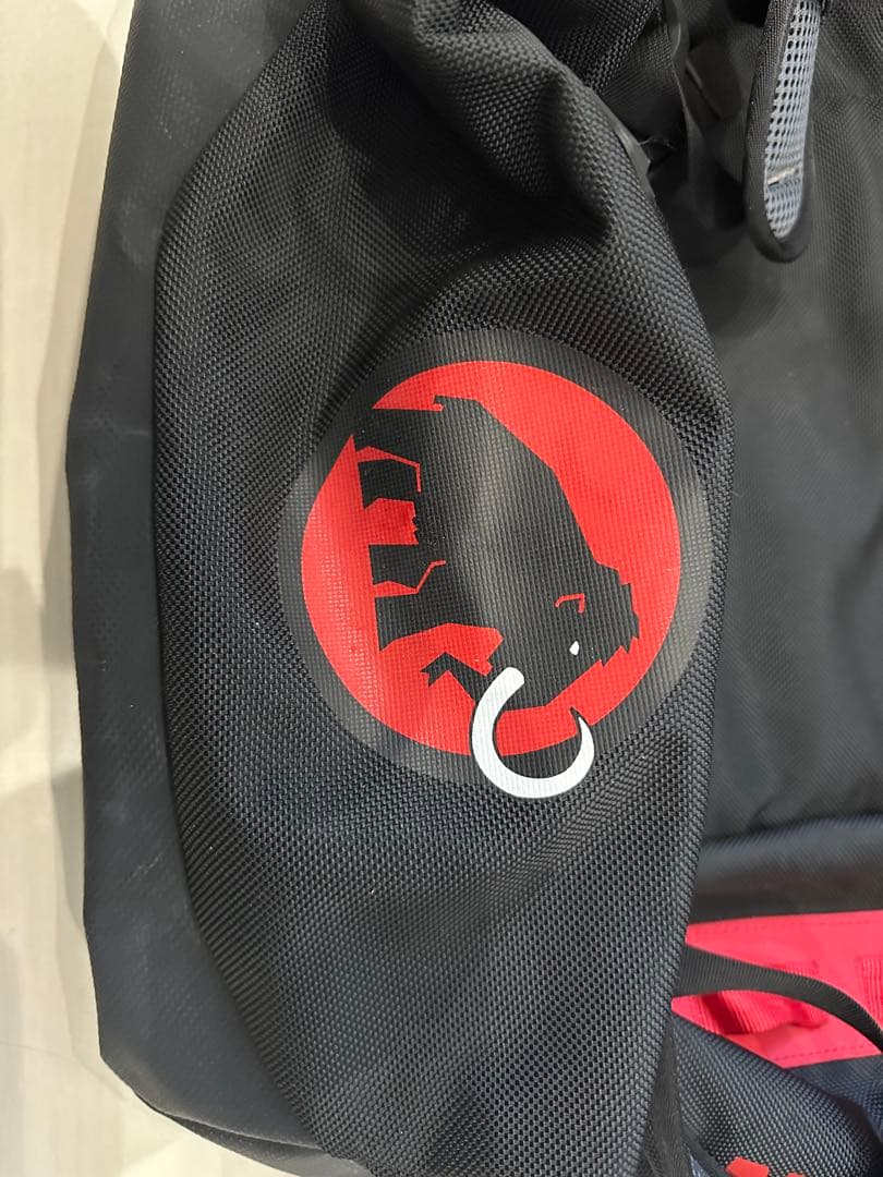 美品 MAMMUT ボストンバッグ