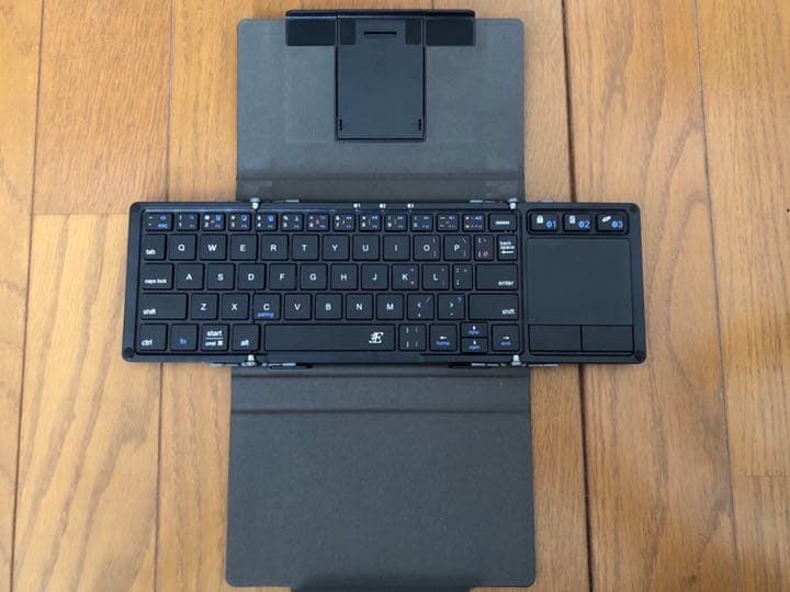 アウディ  ノベルティ　Bluetoothキーボード