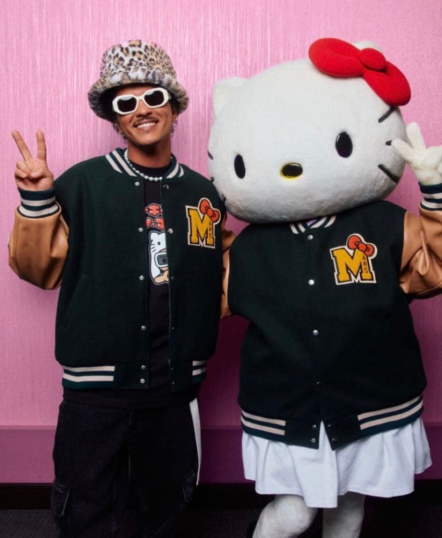 BRUNO MARS HELLO KITTY Tシャツ　Mサイズ　新品未開封