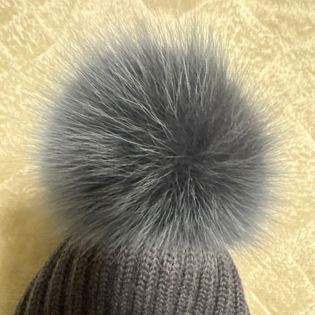 MONCLER グレー ポンポン付きニット帽 BERRETTO