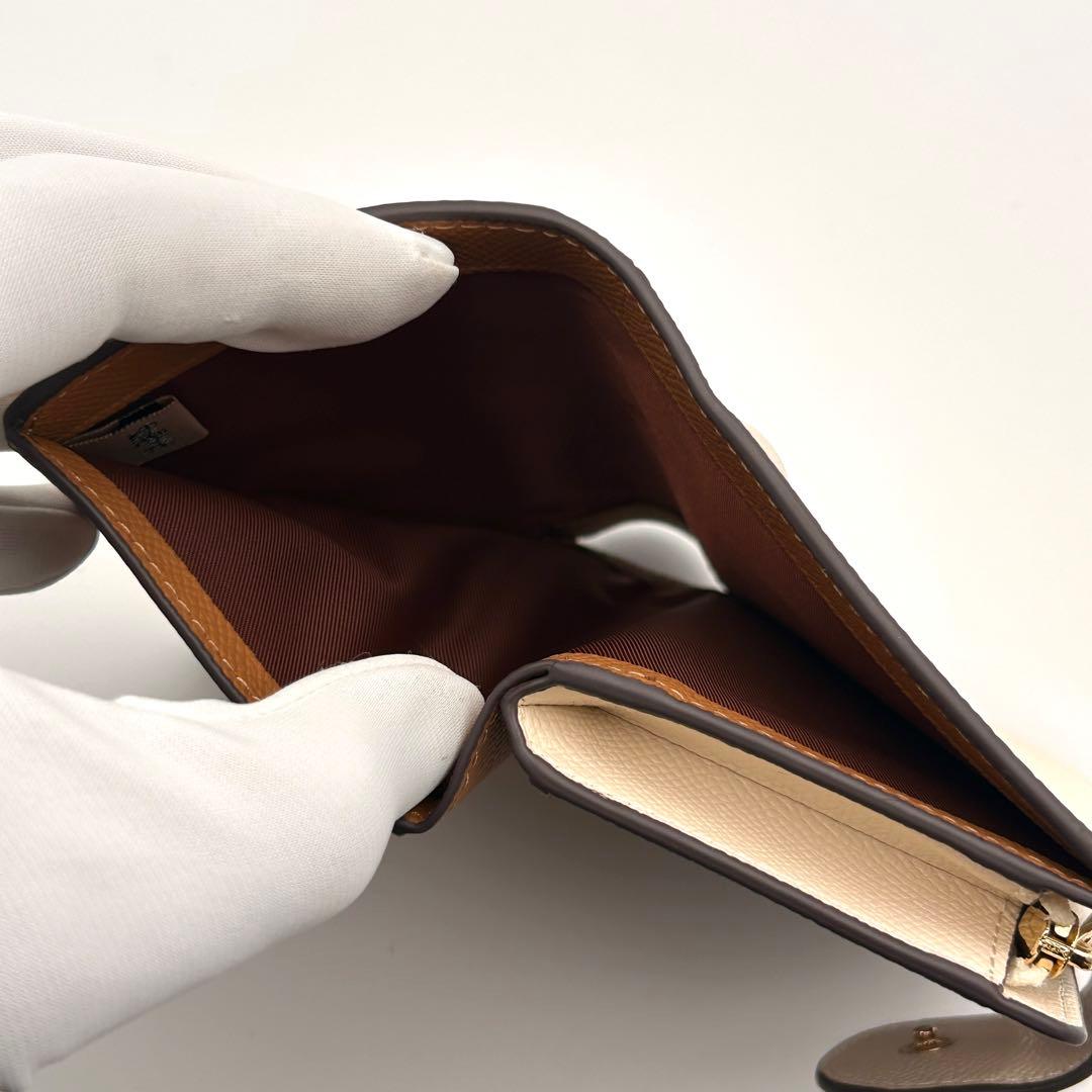 ✨極美品✨ COACH コーチ 二つ折り財布 ホワイト ブラウン【未使用級】