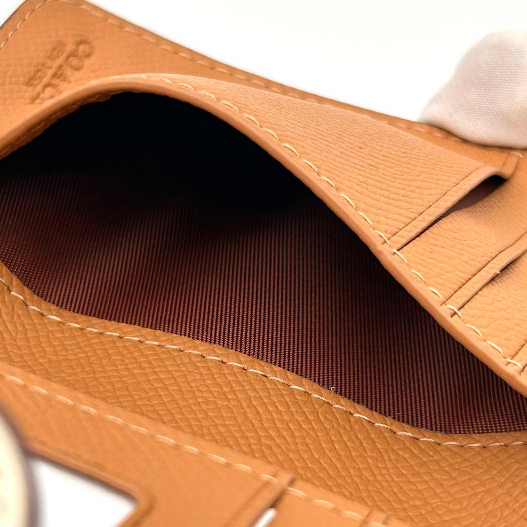 ✨極美品✨ COACH コーチ 二つ折り財布 ホワイト ブラウン【未使用級】