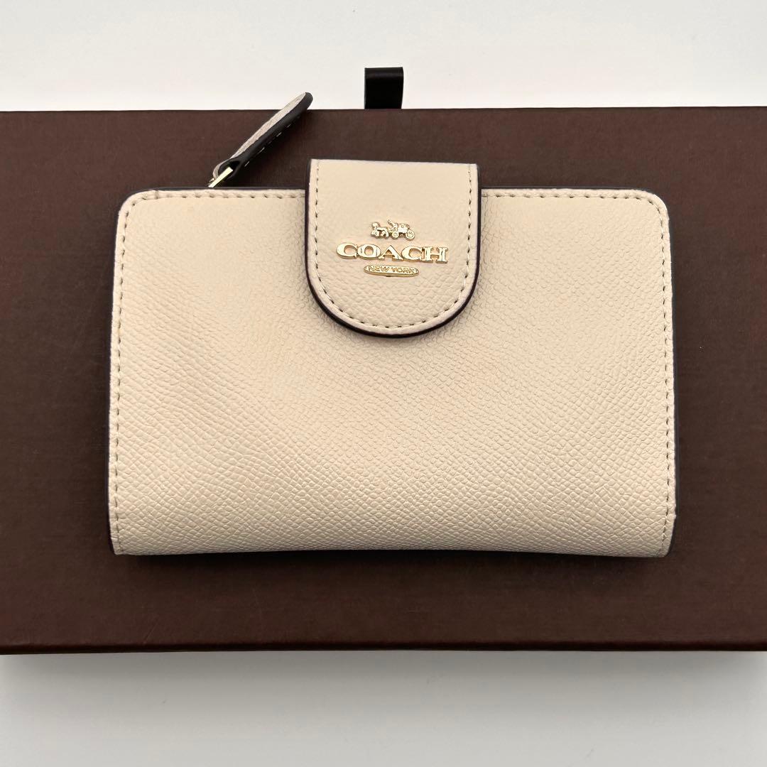 ✨極美品✨ COACH コーチ 二つ折り財布 ホワイト ブラウン【未使用級】