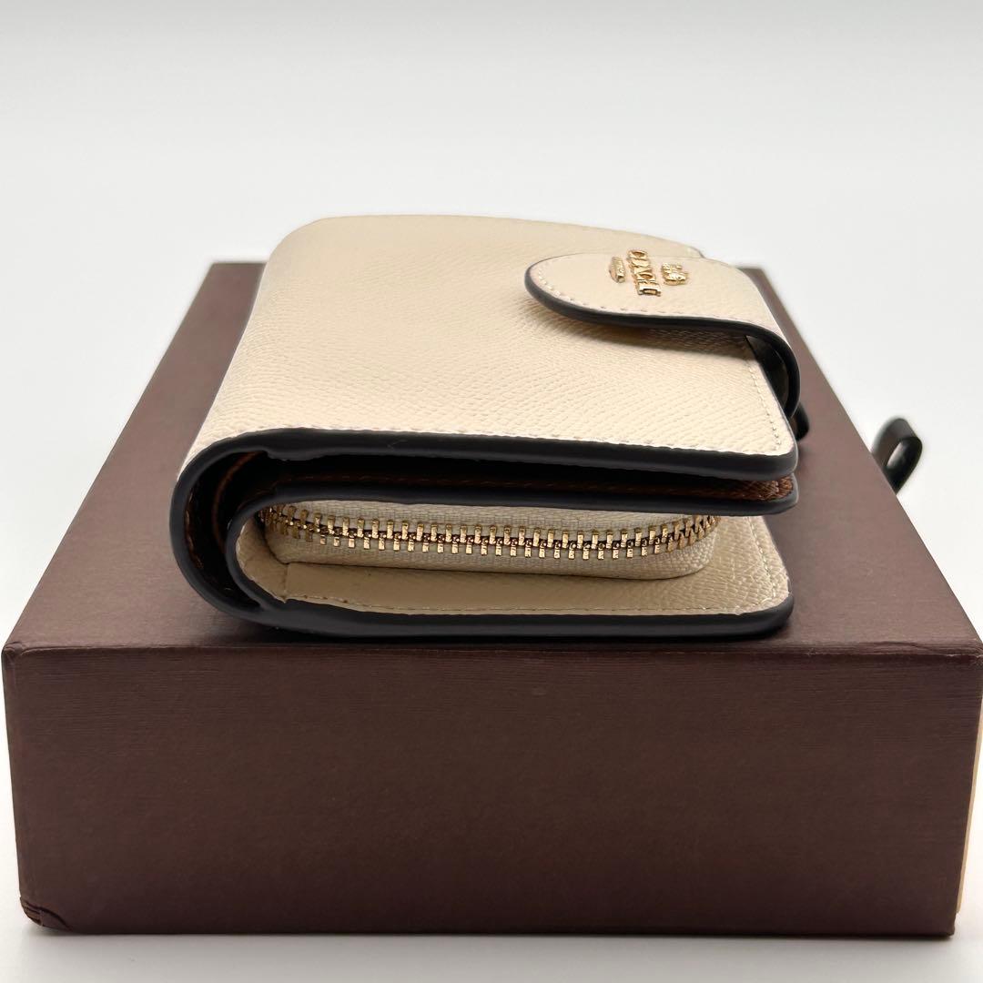 ✨極美品✨ COACH コーチ 二つ折り財布 ホワイト ブラウン【未使用級】