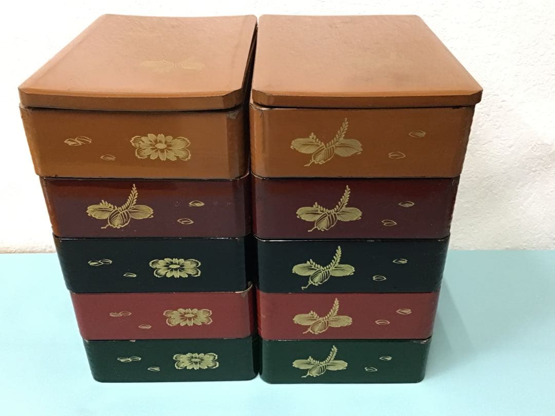 漆器　重箱　金色花模様　本漆　木製　重箱3点セット　木箱付き