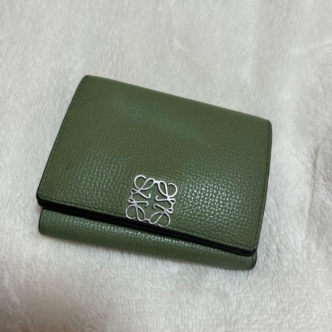 オリーブグリーン 三つ折り財布 レザー