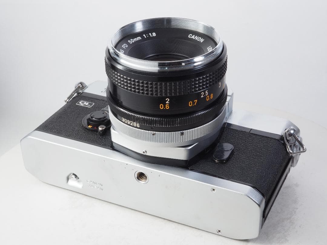 キャノンCanon FTb-N シルバー & FD 50mm F1.8 .#24