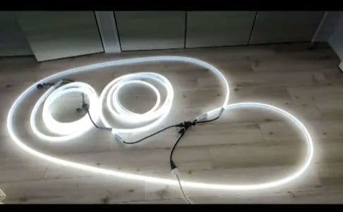 ホワイトLEDチューブライト ３本