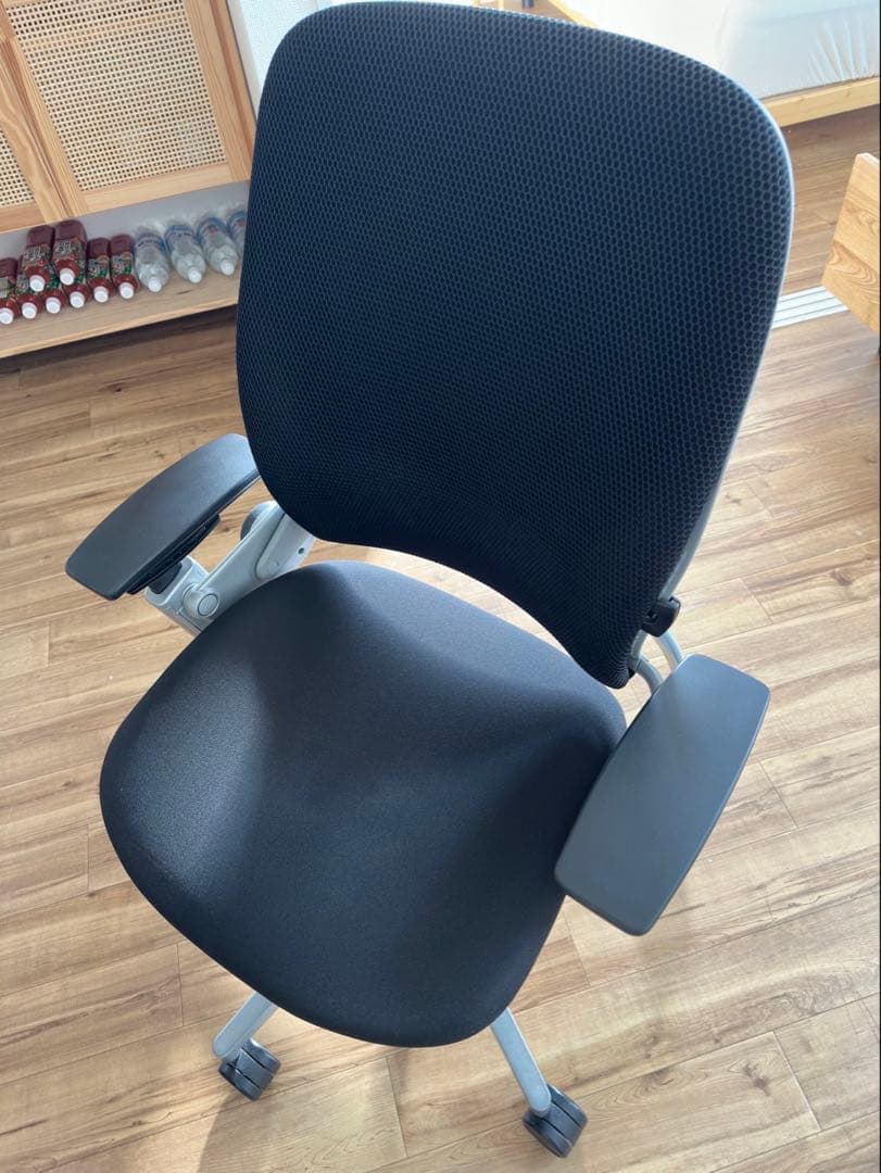 椅子　デスクチェア　スチールケース　リープ