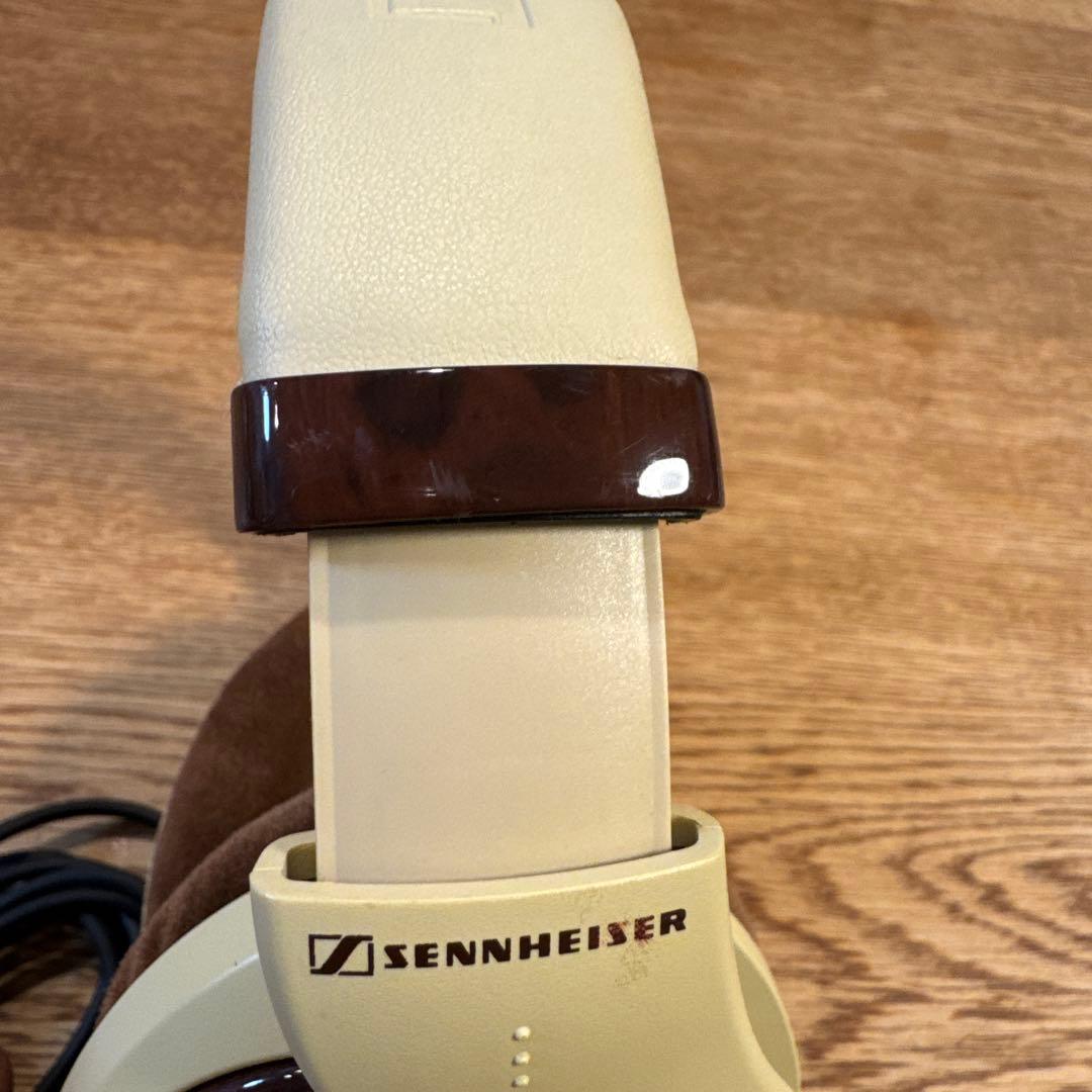 美品✨ゼンハイザー オープン型ヘッドホン HD598【有線ヘッドホン】