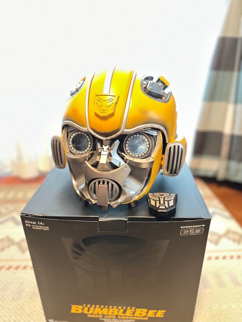 バンブルビー 変形ヘルメット 海外限定品 　 ※台座無し