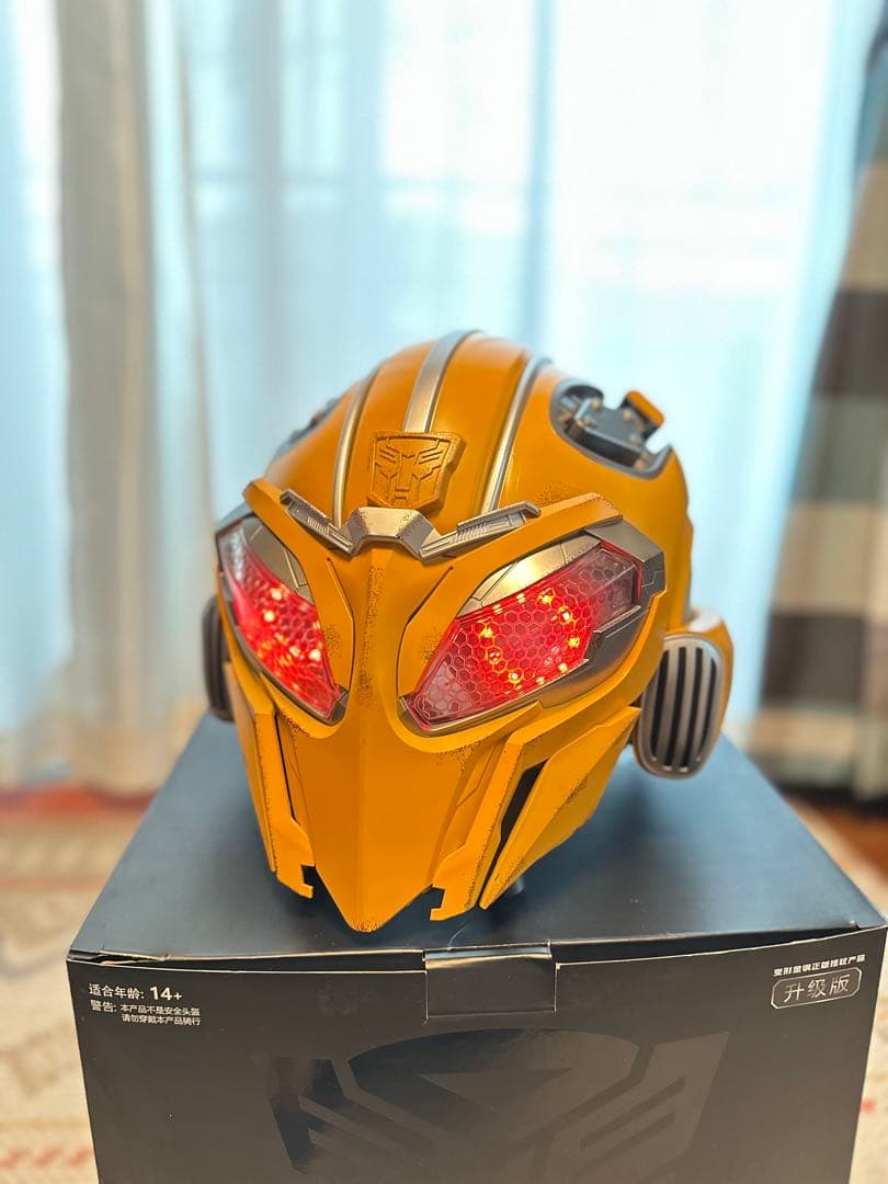 バンブルビー 変形ヘルメット 海外限定品 　 ※台座無し
