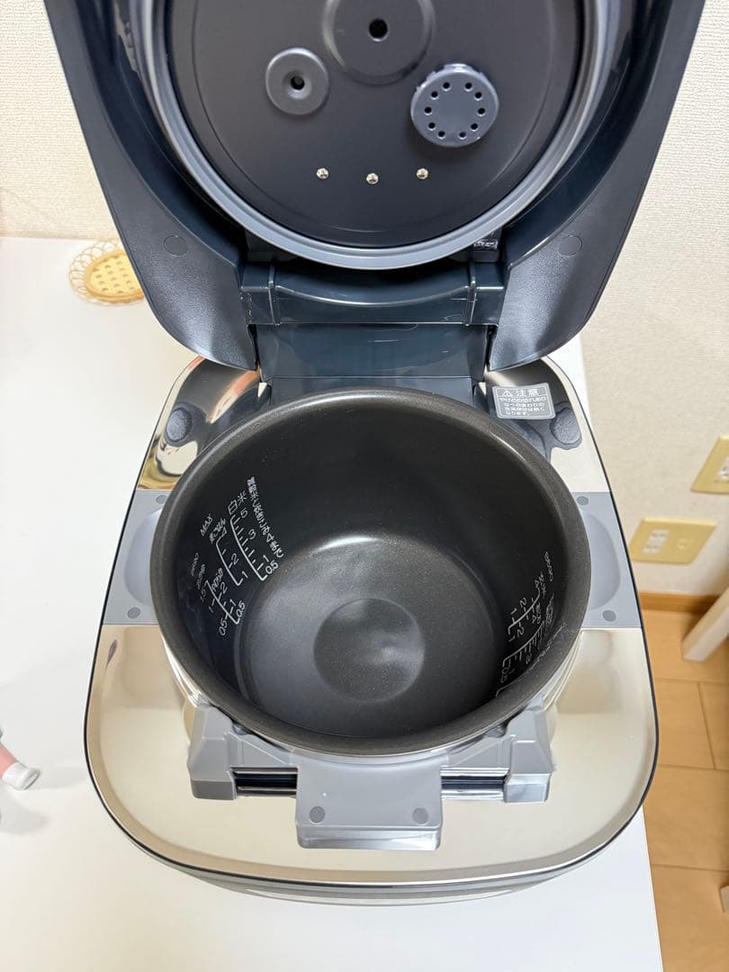 象印炎舞炊き NX-AA10 圧力IH 5.5合2025年製