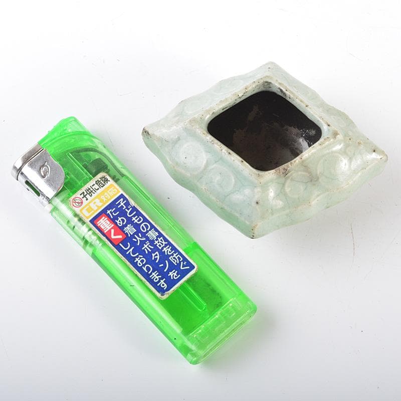 中国　龍泉窯　粉青釉　陰刻唐草文　水孟　C　R6400