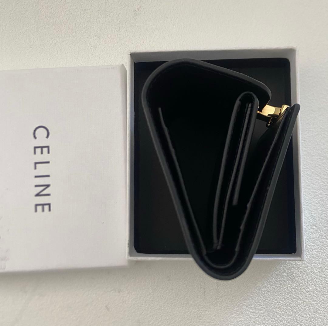 美品✨送料込みCELINE ブラックキャンバス　三つ折り財布　セリーヌ　ロゴ付き