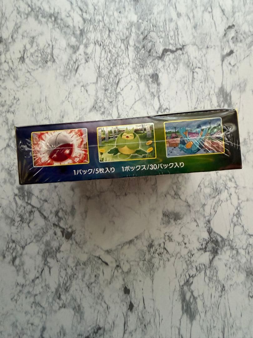 イーブイヒーローズ　シュリンク付き　ポケモンカード