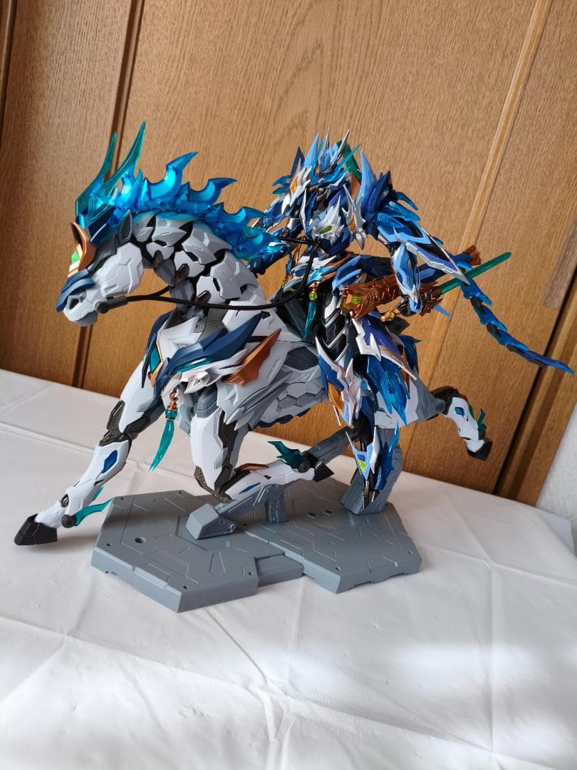 摩動核　天佑星 龍胆虎将 趙雲 玉蘭白龍駒付き MNP-XH05　素組み完成品