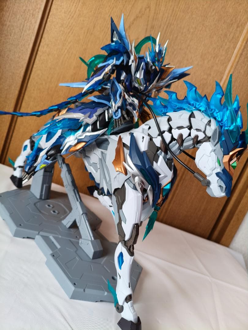 摩動核　天佑星 龍胆虎将 趙雲 玉蘭白龍駒付き MNP-XH05　素組み完成品