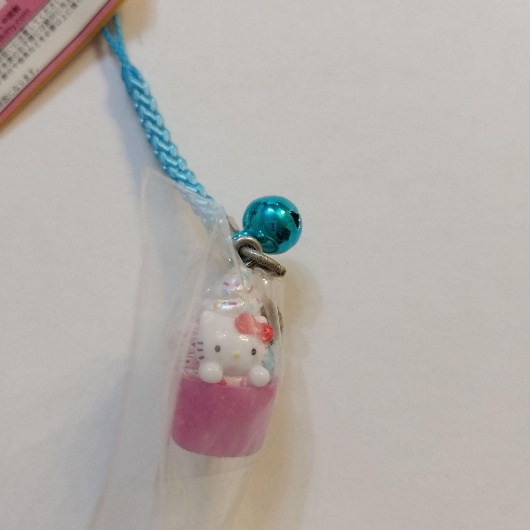 日*0様 【新品】ハローキティ アイスクリームカップ ストラップ