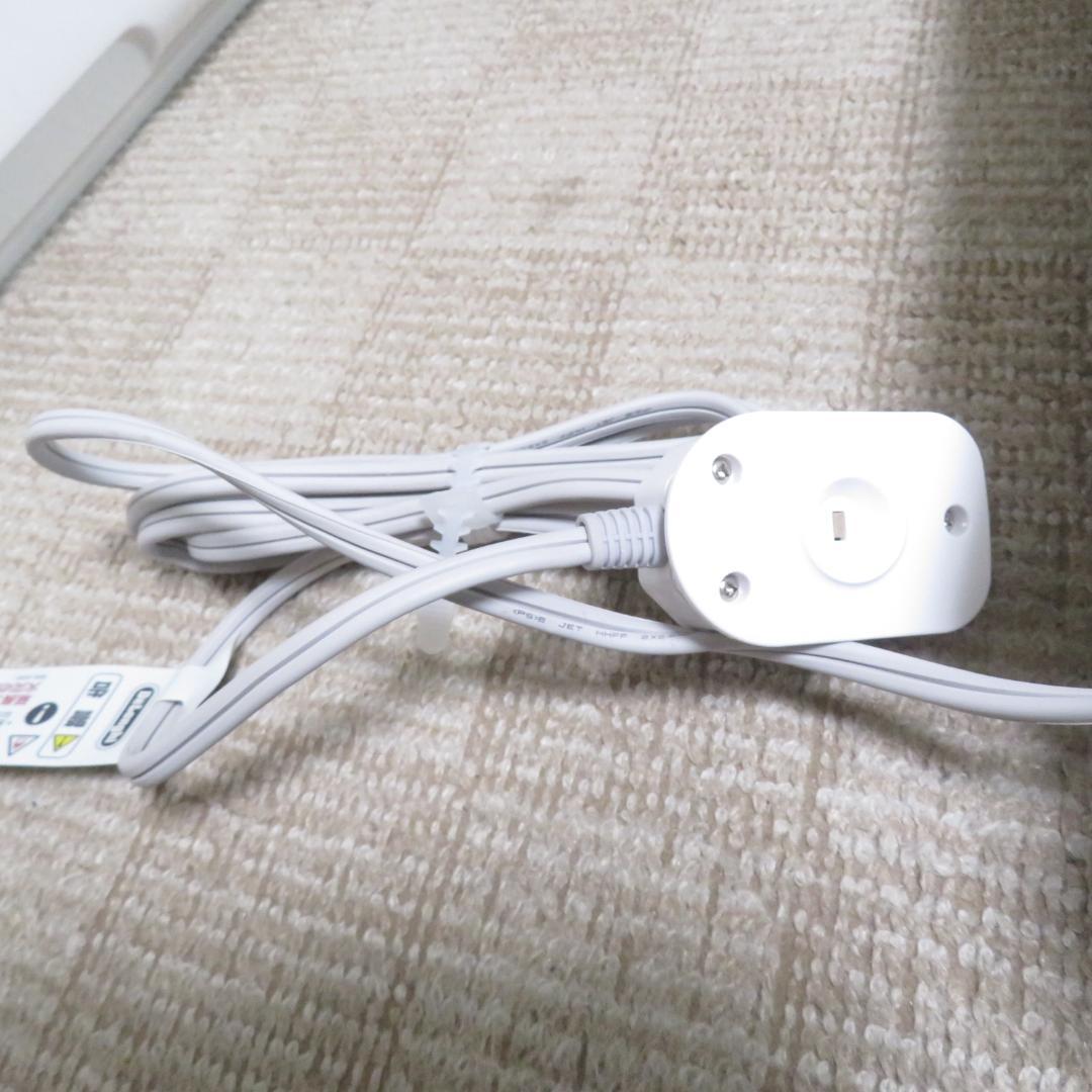 美品　デロンギ ヴェルティカルド RHJ21F0812-WH オイルヒーター