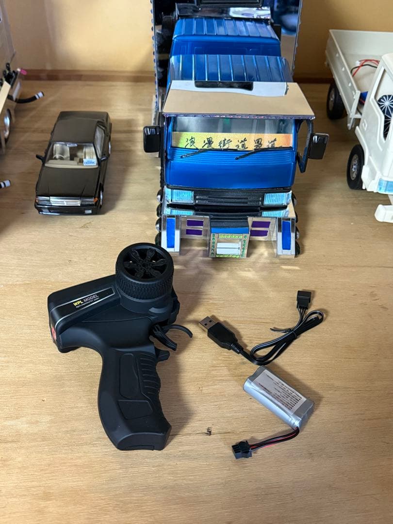 ☆完全売り切り☆ 2トン 角目キャンター 箱仕様 ムネトラ デコトラ ラジコン