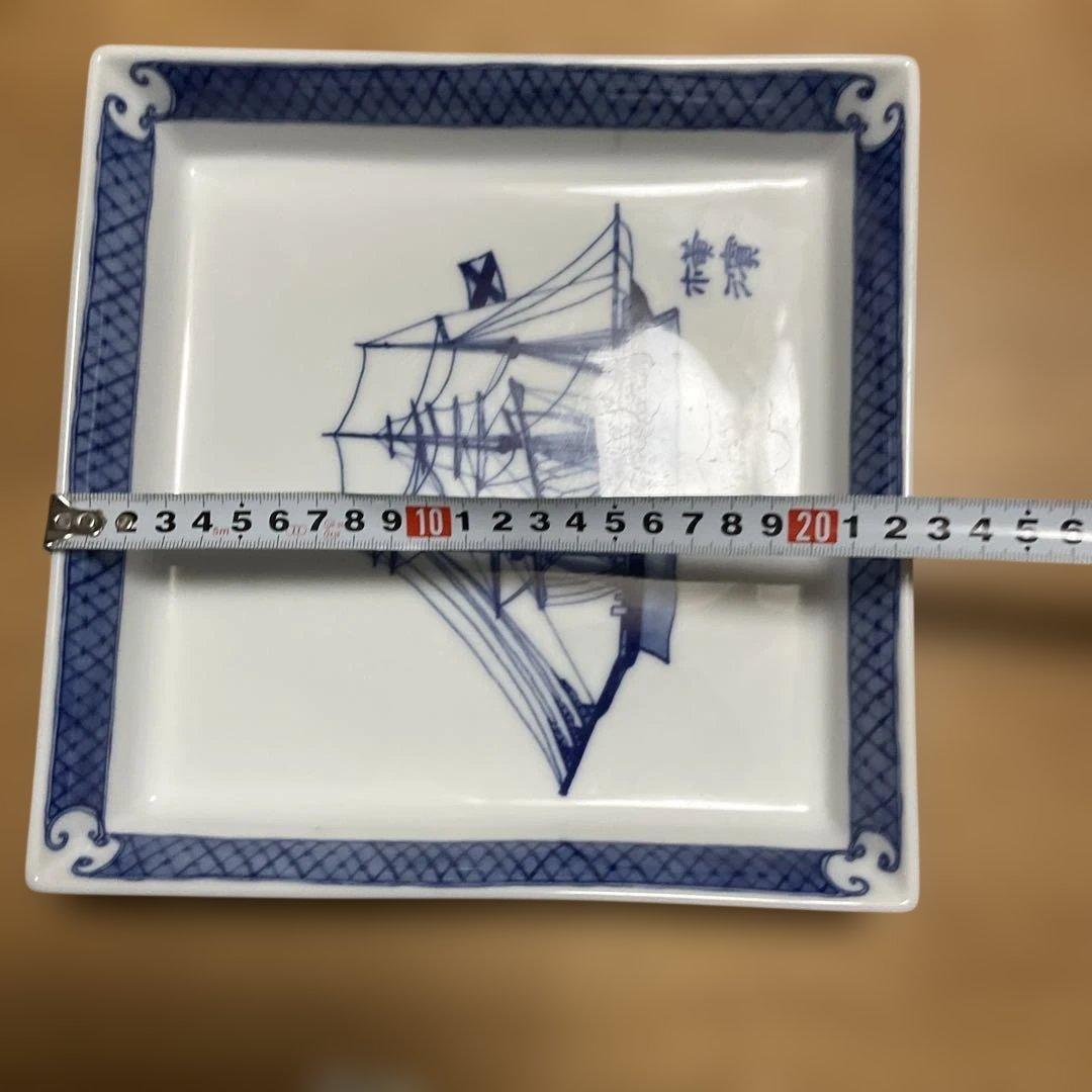 横浜南蛮柄絵図の絵皿