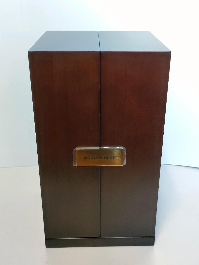 ザ・ニッカ ナインディケイズ 90周年記念ボトル