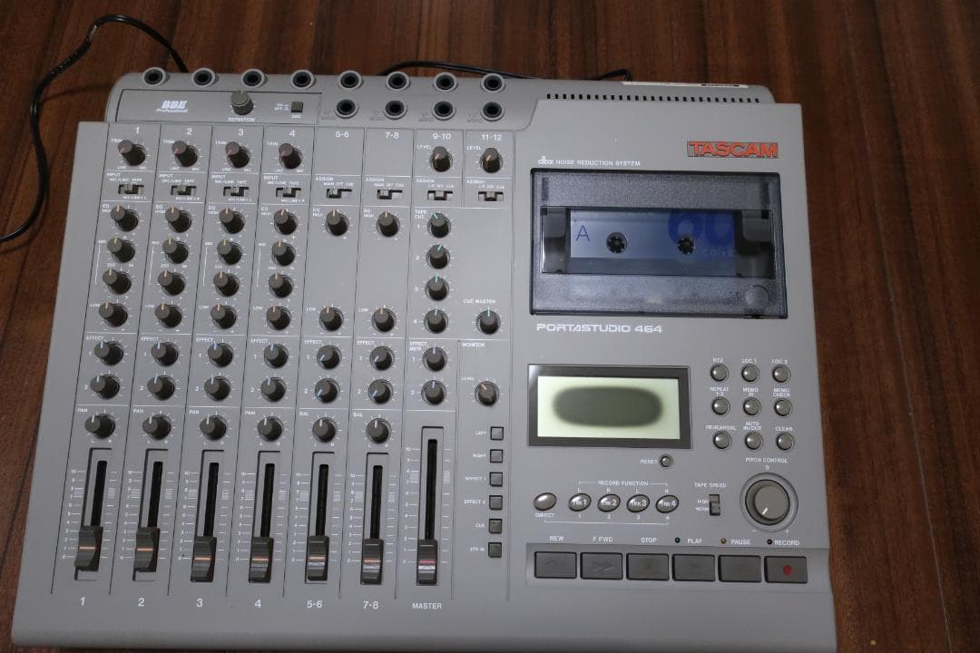 TASCAM PORTASTUDIO 464 マルチトラックレコーダー