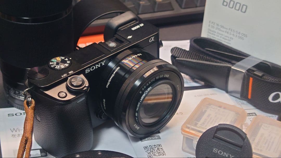 Sony α6000 ダブルズームレンズキット 純正マイク、128GBメモリ
