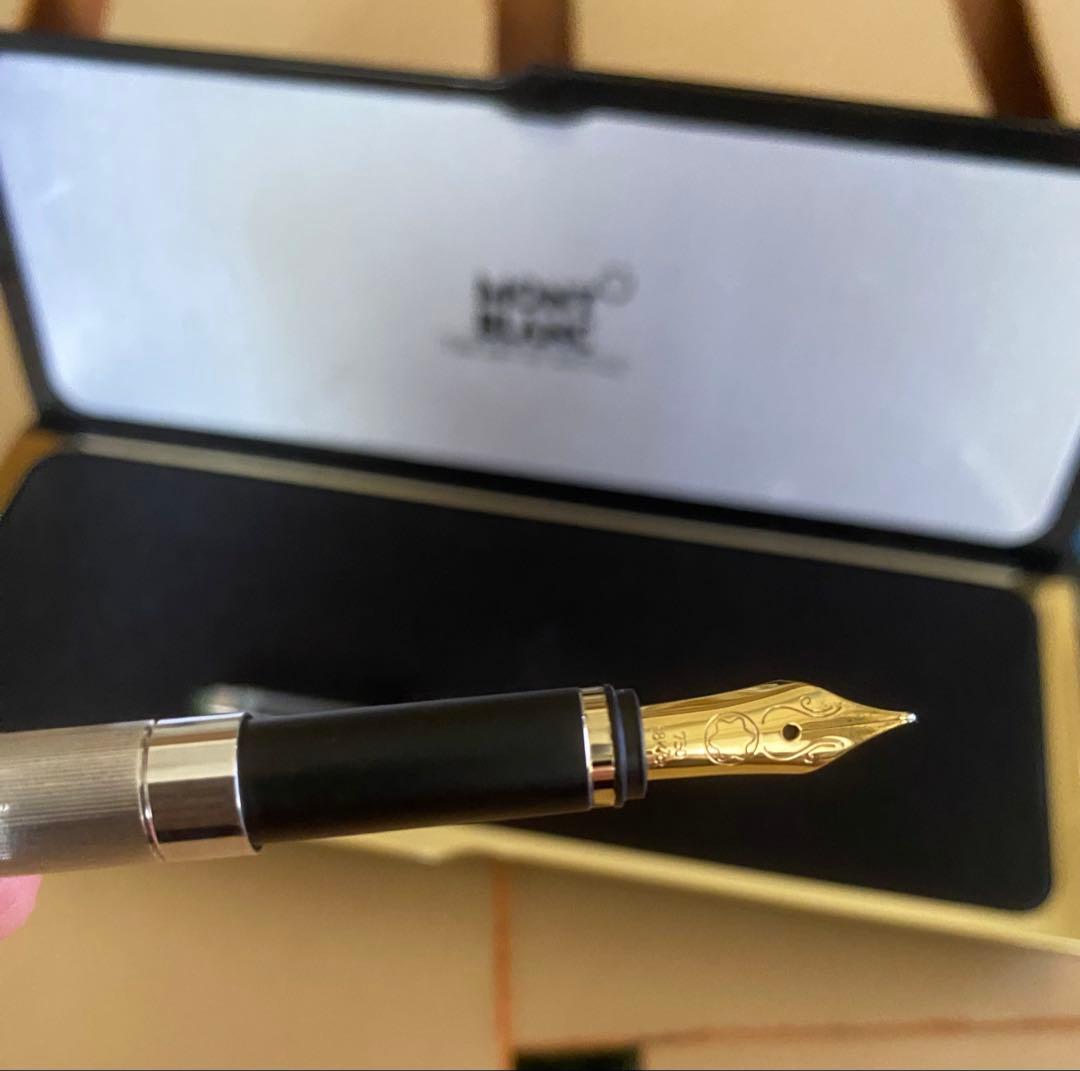 モンブランMONT BLANC 万年筆 スリム　ペン先 18K/750金ゴールド