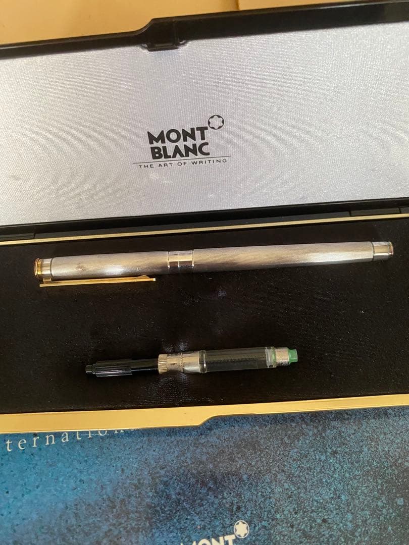 モンブランMONT BLANC 万年筆 スリム　ペン先 18K/750金ゴールド