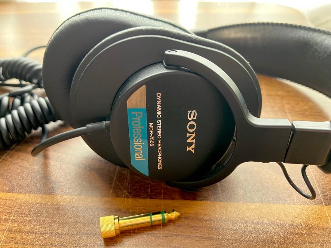 【美品】SONY MDR-7506 スタジオモニターヘッドホン