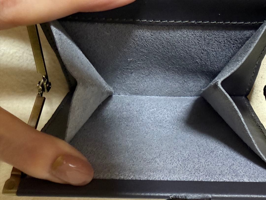 イルビゾンテ　がま口　二つ折り財布