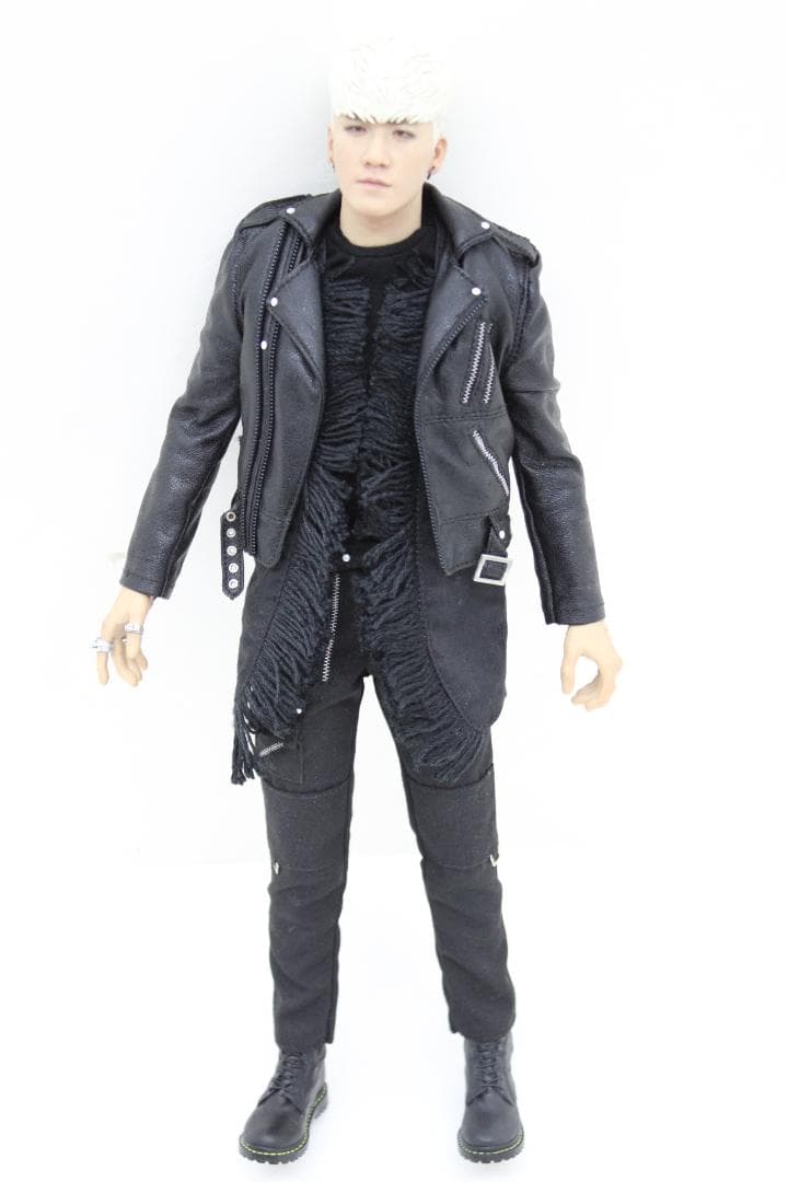 BIGBANG スンリ 12インチアクションフィギュア 29-EY1121-09