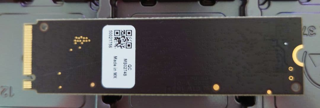 正常100% Crucial P2 M.2 2280 1000GB SSD