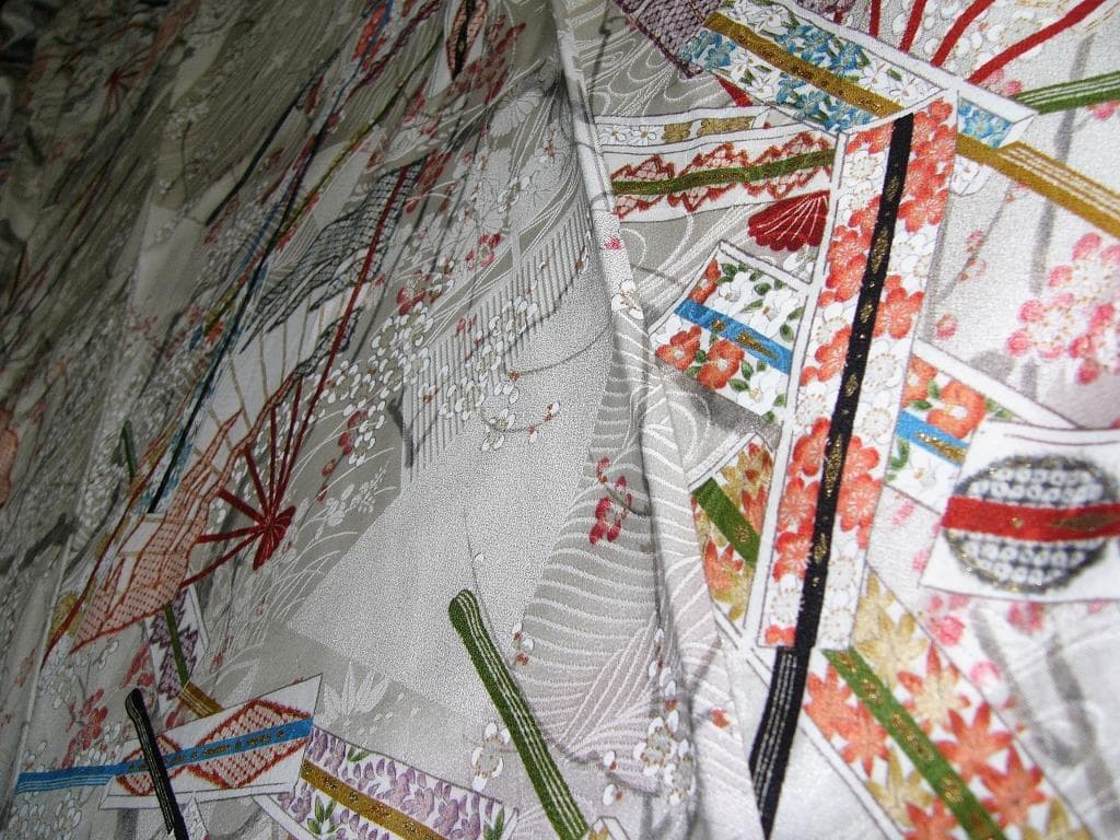 か*ん様 白地扇面元禄梅華柄 絹 身丈約163㎝強裄約67㎝弱未使用超美品並激安