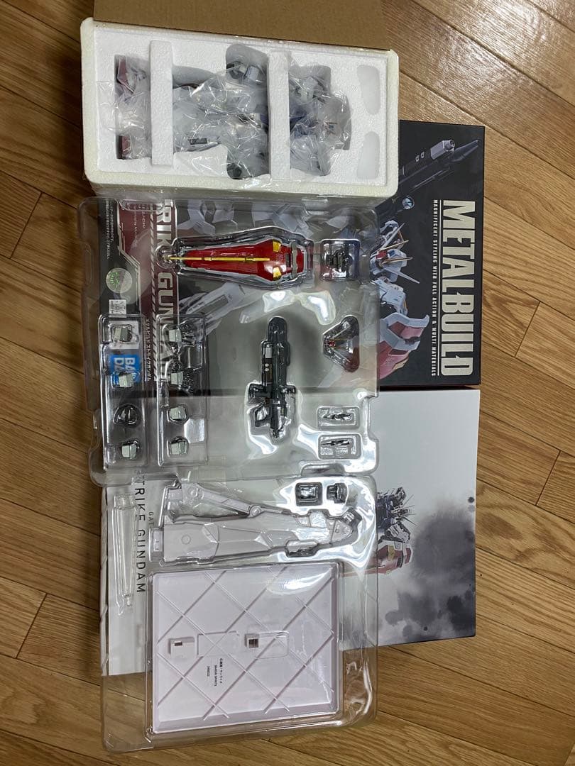 メタルビルドストライク　4セット