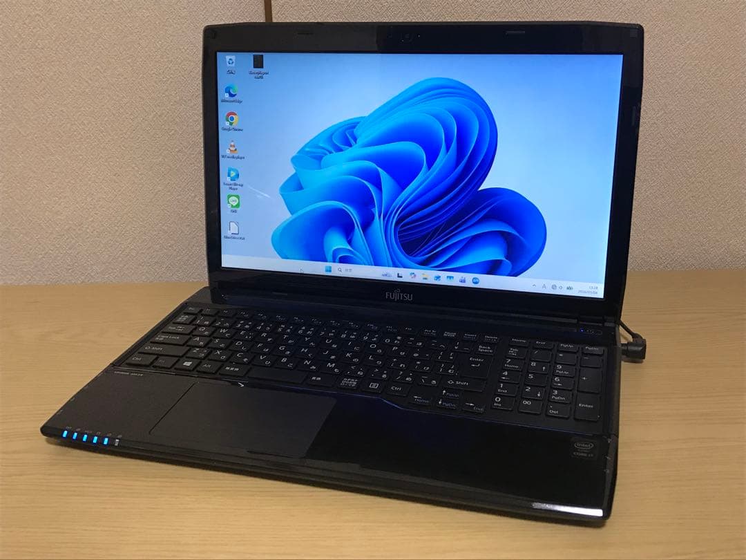 富士通 Lifebook AH53/R Win11 i7
