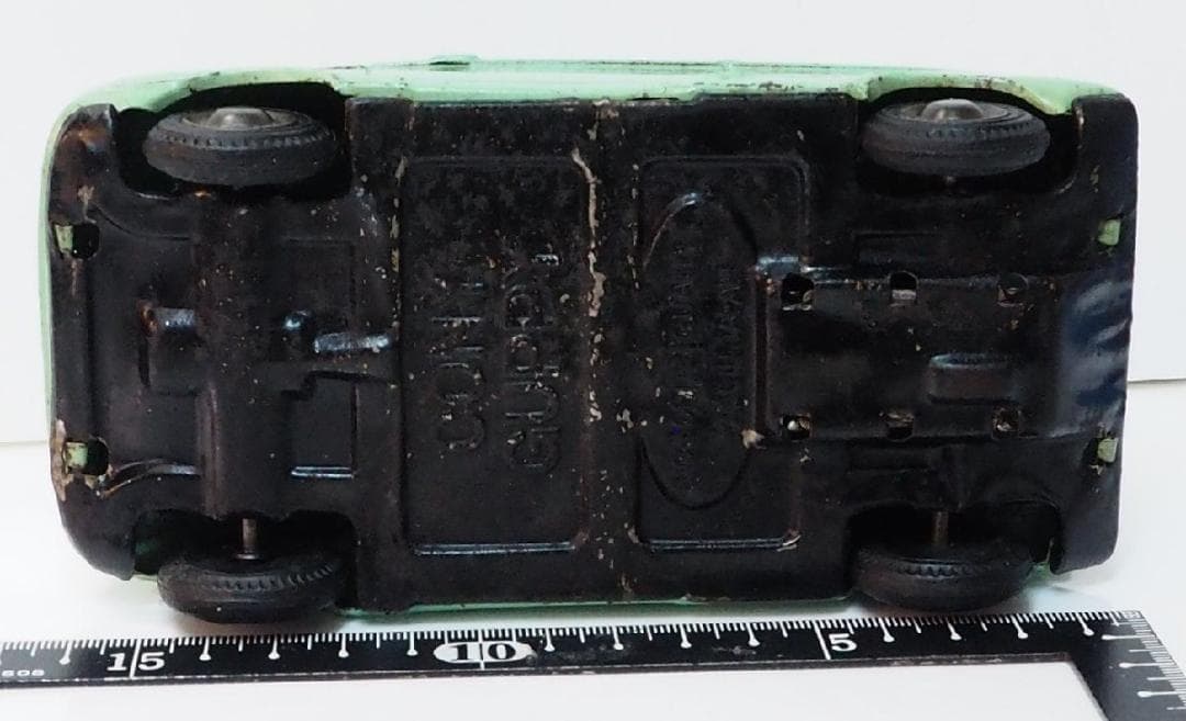 萬代屋【愛知機械工業コニー グッピー黄緑 フリクション】当時物ブリキ自動車 箱無