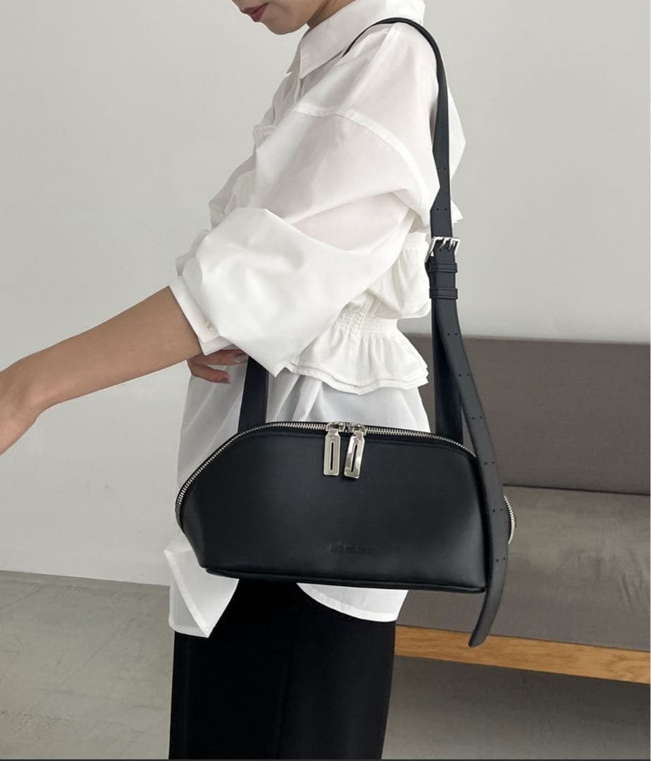 ADD CULUMN(アドカラム) FIGRE BODYBAG ブラック