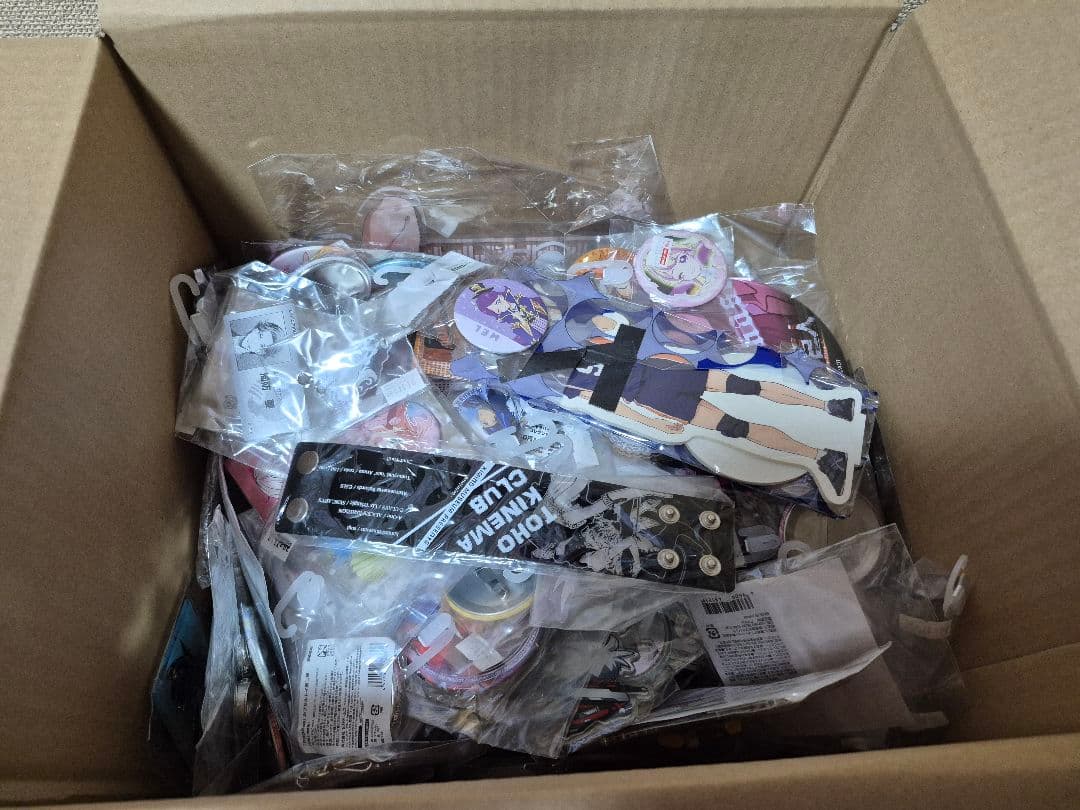 アニメグッズ まとめ売り 100サイズ 約300点