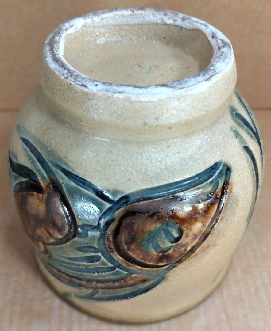 【本物保証】金城次郎 湯呑(海老魚紋）共箱(本人書付）栞 壷屋焼 人間国宝 美品