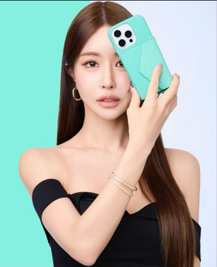 新品未使用iPhone15Proケース・ストラップ・リップケースami鈴木亜美