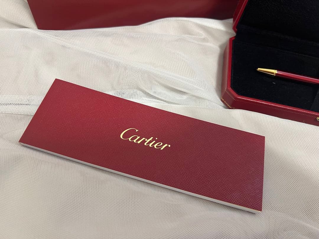 Cartier カルティエ　ボールペン レッド ケース付き