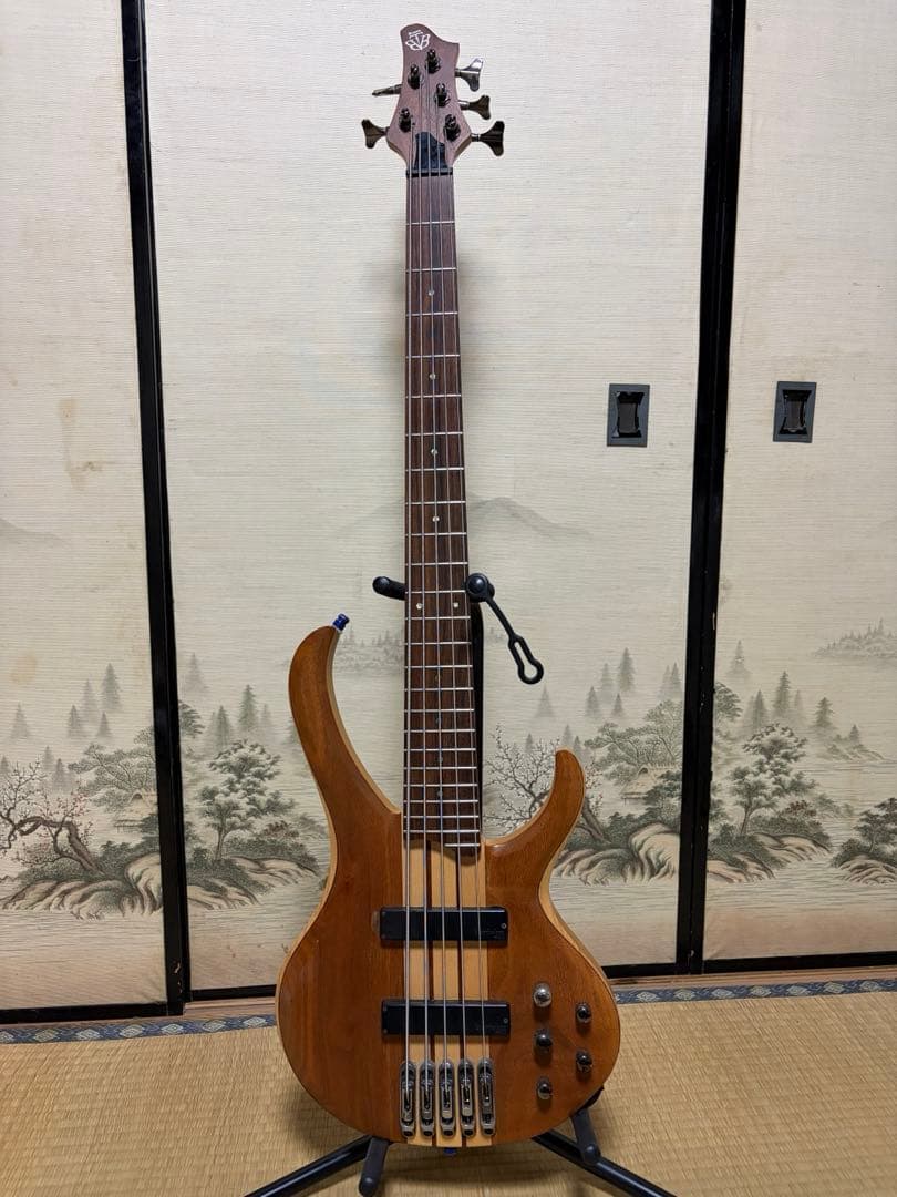 Ibanez BTB675 5弦エレキベース