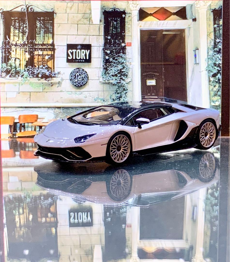 1/43 ランボルギーニ アヴェンタドール Ultimae Bianco Isi