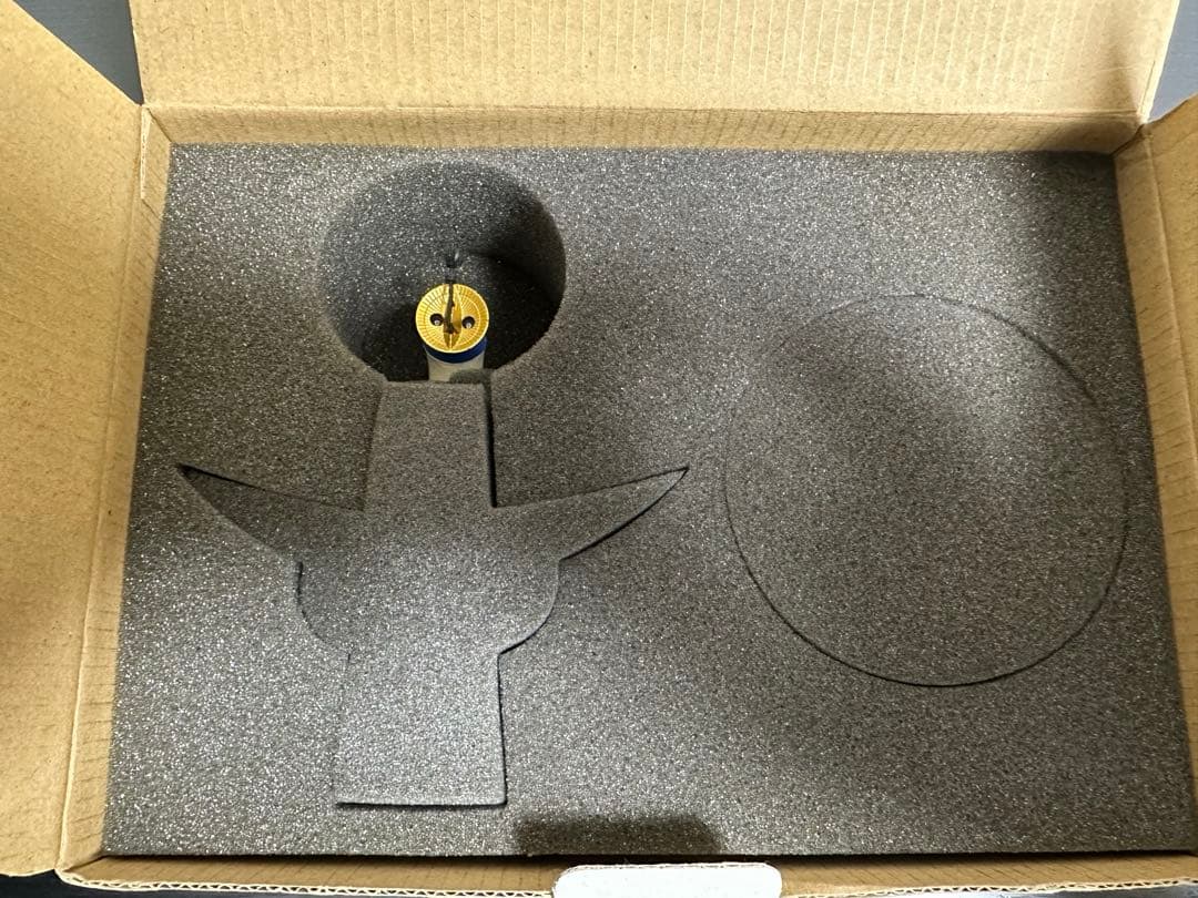 岡本太郎生誕100年特別記念　太陽の塔　1/500スケールポリストーン製彫像