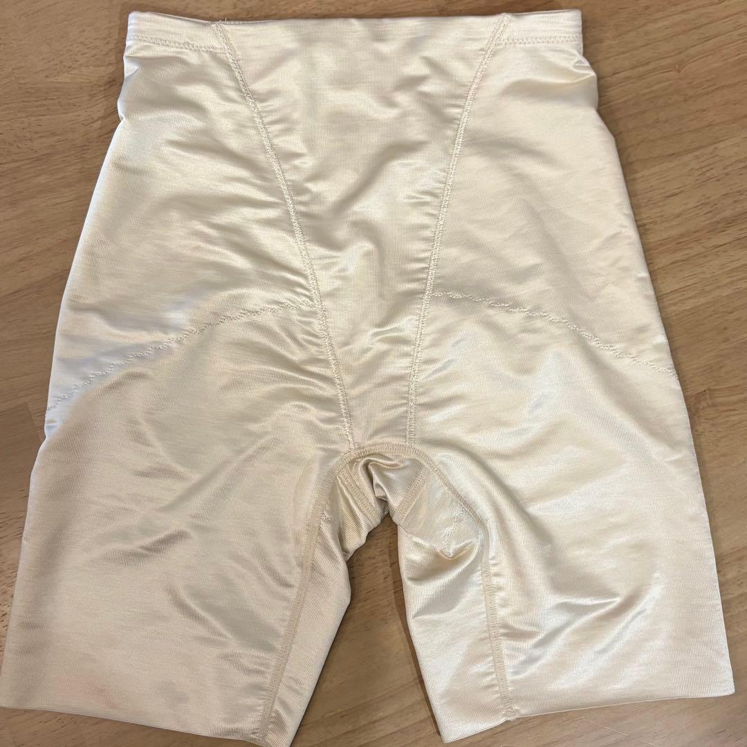 BRIDAL BEAUTE ブライダルインナー E70 ガードルMサイズ